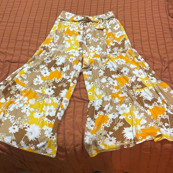 Spring Flowy pants - Picture 1 of 2